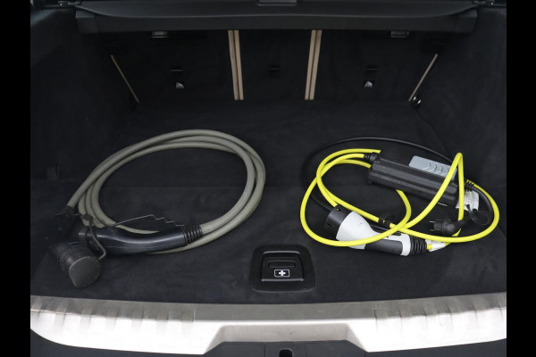 BMW 3 Serie Touring 320e Business Edition Plus | Trekhaak | Automaat | Carplay | Camera | Adaptive Cruise | Navigatie | PHEV | Leder | Stoelverwarming | Climate controle | LMV 17 Inch