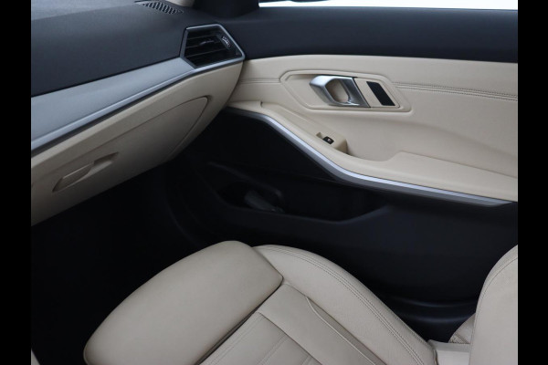 BMW 3 Serie Touring 320e Business Edition Plus | Trekhaak | Automaat | Carplay | Camera | Adaptive Cruise | Navigatie | PHEV | Leder | Stoelverwarming | Climate controle | LMV 17 Inch