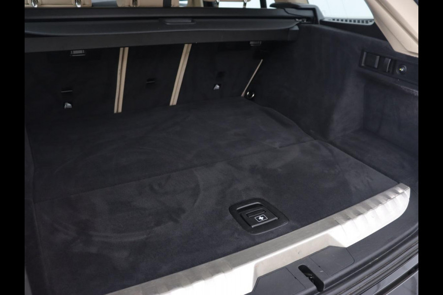 BMW 3 Serie Touring 320e Business Edition Plus | Trekhaak | Automaat | Carplay | Camera | Adaptive Cruise | Navigatie | PHEV | Leder | Stoelverwarming | Climate controle | LMV 17 Inch