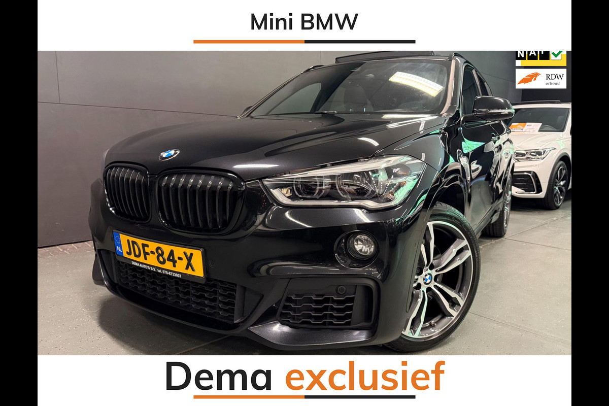 BMW X1 XDrive20i M-SPORT BLACK-LINE PANO/M-STOELEN/LED/DAB/H-UP/H-KARDON/PDC/ECC/// BMW X1 XDrive20i M-SPORT BLACK-LINE PANO/M-STOELEN/LED/DAB/H-UP/H-KARDON/PDC/ECC///