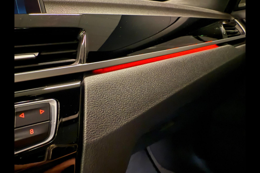 BMW X1 XDrive20i M-SPORT BLACK-LINE PANO/M-STOELEN/LED/DAB/H-UP/H-KARDON/PDC/ECC///