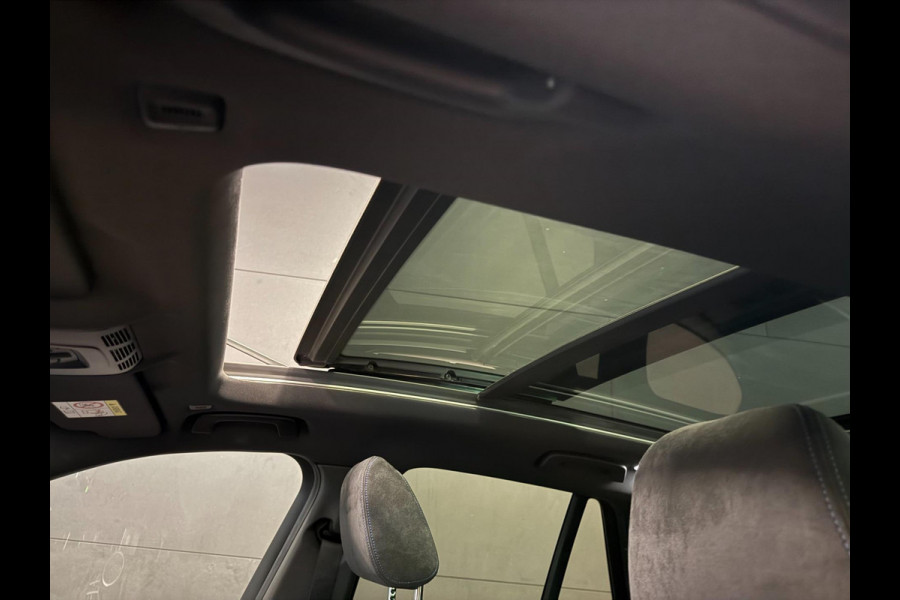 BMW X1 XDrive20i M-SPORT BLACK-LINE PANO/M-STOELEN/LED/DAB/H-UP/H-KARDON/PDC/ECC///