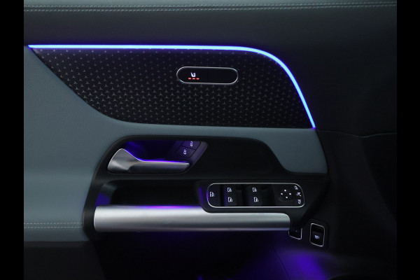 Mercedes-Benz GLA 250 e AMG Plug-In Hybride | AMG Line | Night Pakket | Sfeerverlichting | 360° camera | Stuur en Stoelverwarming | Multi Beam Led koplampen | Inclusief 24 maanden MB Certified garantie voor Europa.