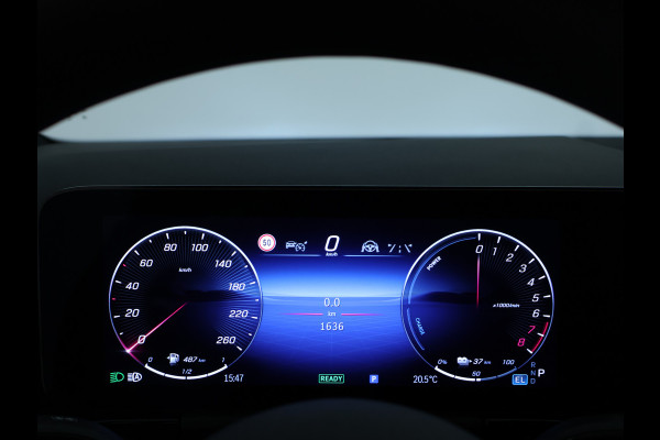 Mercedes-Benz GLA 250 e AMG Plug-In Hybride | AMG Line | Night Pakket | Sfeerverlichting | 360° camera | Stuur en Stoelverwarming | Multi Beam Led koplampen | Inclusief 24 maanden MB Certified garantie voor Europa.
