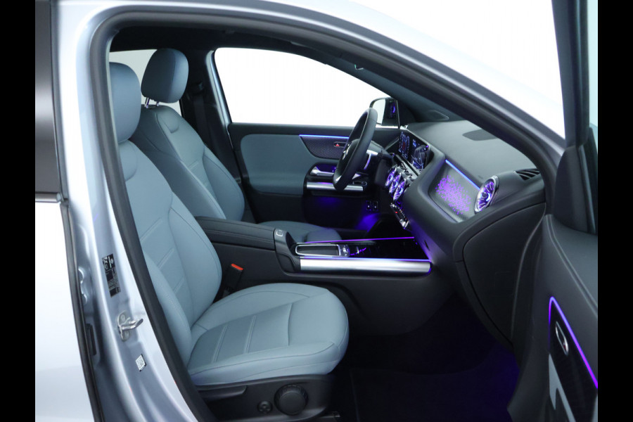 Mercedes-Benz GLA 250 e AMG Plug-In Hybride | AMG Line | Night Pakket | Sfeerverlichting | 360° camera | Stuur en Stoelverwarming | Multi Beam Led koplampen | Inclusief 24 maanden MB Certified garantie voor Europa.