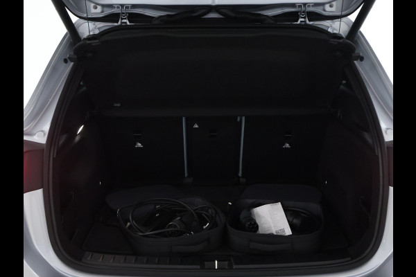 Mercedes-Benz GLA 250 e AMG Plug-In Hybride | AMG Line | Night Pakket | Sfeerverlichting | 360° camera | Stuur en Stoelverwarming | Multi Beam Led koplampen | Inclusief 24 maanden MB Certified garantie voor Europa.