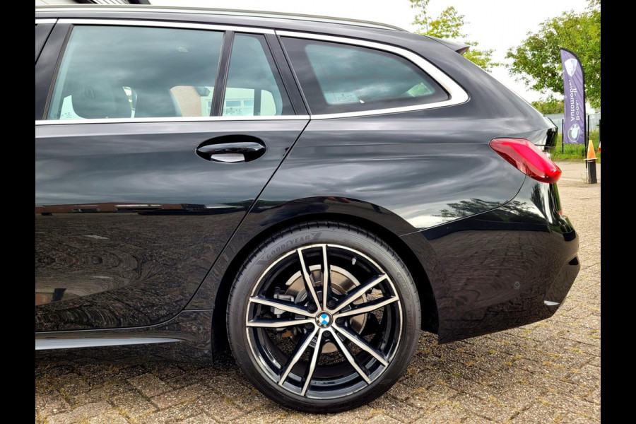 BMW 3 Serie Touring 320i M-sport - Camera, HIFI, DAB, Wifi, Carplay (BTW NL NAP) BMW 3 Serie Touring 320i M-sport - Camera, HIFI, DAB, Wifi, Carplay (BTW NL NAP)