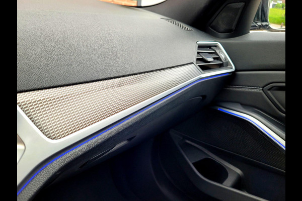 BMW 3 Serie Touring 320i M-sport - Camera, HIFI, DAB, Wifi, Carplay (BTW NL NAP) BMW 3 Serie Touring 320i M-sport - Camera, HIFI, DAB, Wifi, Carplay (BTW NL NAP)