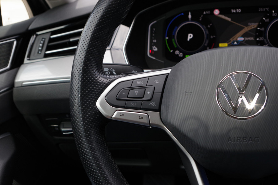 Volkswagen Passat Variant 1.4 TSI PHEV GTE BNS 218 PK, Panoramadak, Trekhaak, Matrix-LED, 360 Camera