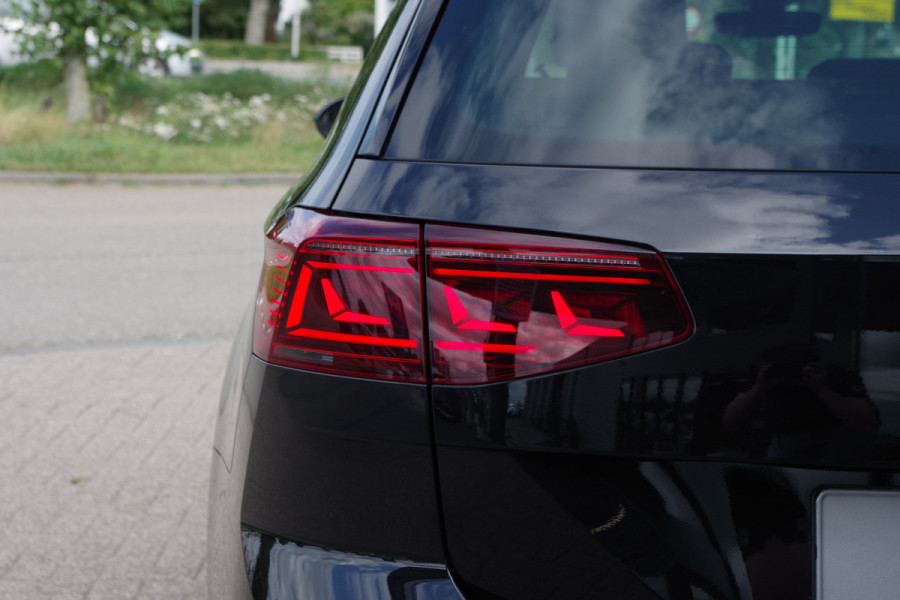 Volkswagen Passat Variant 1.4 TSI PHEV GTE BNS 218 PK, Panoramadak, Trekhaak, Matrix-LED, 360 Camera