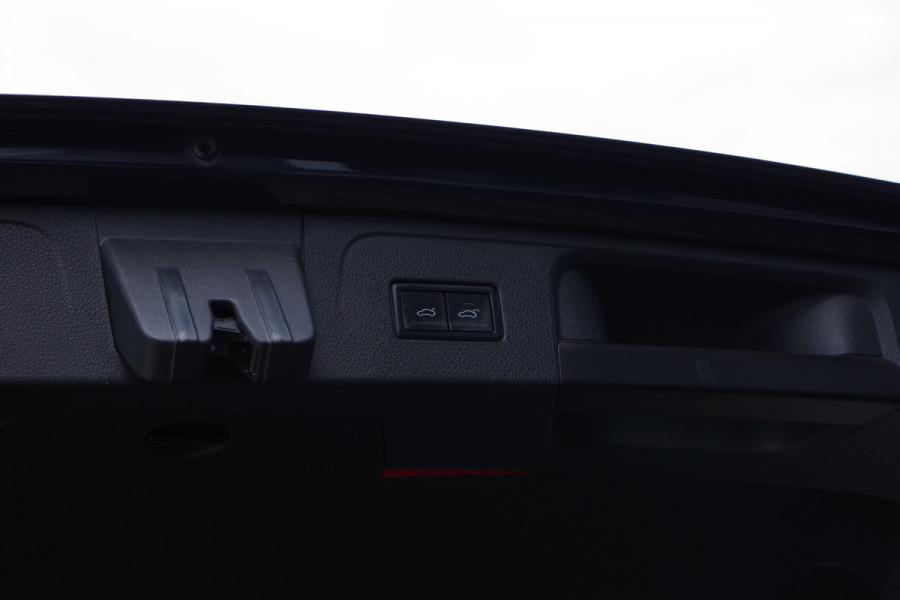 Volkswagen Passat Variant 1.4 TSI PHEV GTE BNS 218 PK, Panoramadak, Trekhaak, Matrix-LED, 360 Camera