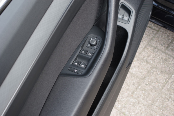 Volkswagen Passat Variant 1.4 TSI PHEV GTE BNS 218 PK, Panoramadak, Trekhaak, Matrix-LED, 360 Camera