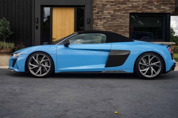 Audi R8 Spyder 5.2 V10 FSI Quattro Spyder Performance Carbon 620PK Exclu