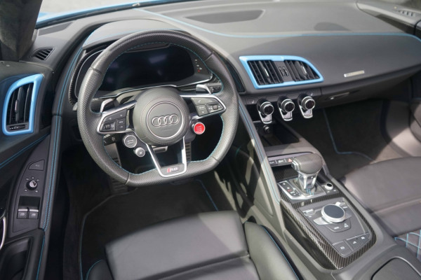 Audi R8 Spyder 5.2 V10 FSI Quattro Spyder Performance Carbon 620PK Exclu
