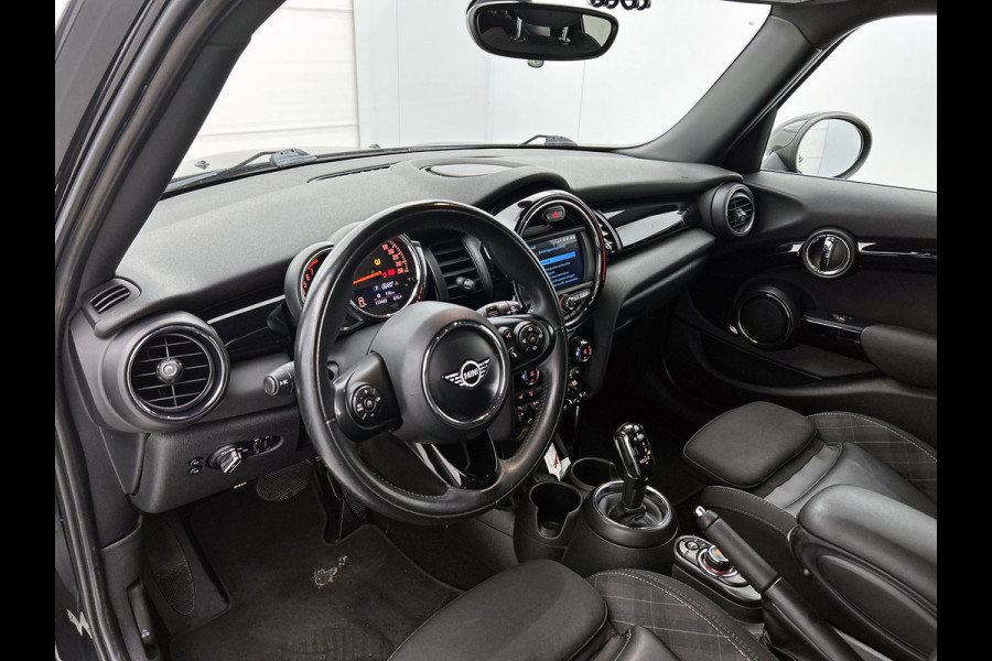 MINI Mini 1.5 One Chili 5drs Face Lift (Goed OnderH, Navi, Carplay, ParkeerS V+A, StoelV, Climate Con, Etc)