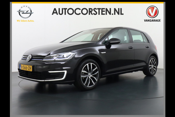 Volkswagen e-Golf AUT SOH=92% Adaptieve Cruise Warmtepomp App-Connect Apple Carplay Android Auto Climatronic Stoelverwarming DAB+ Led Virtual Cockpit Winterpakket  Licht/Regensensor Pdc App-Connect Lmv 17" E-DITION 136PK 290NM Koppel slechts 44.000km