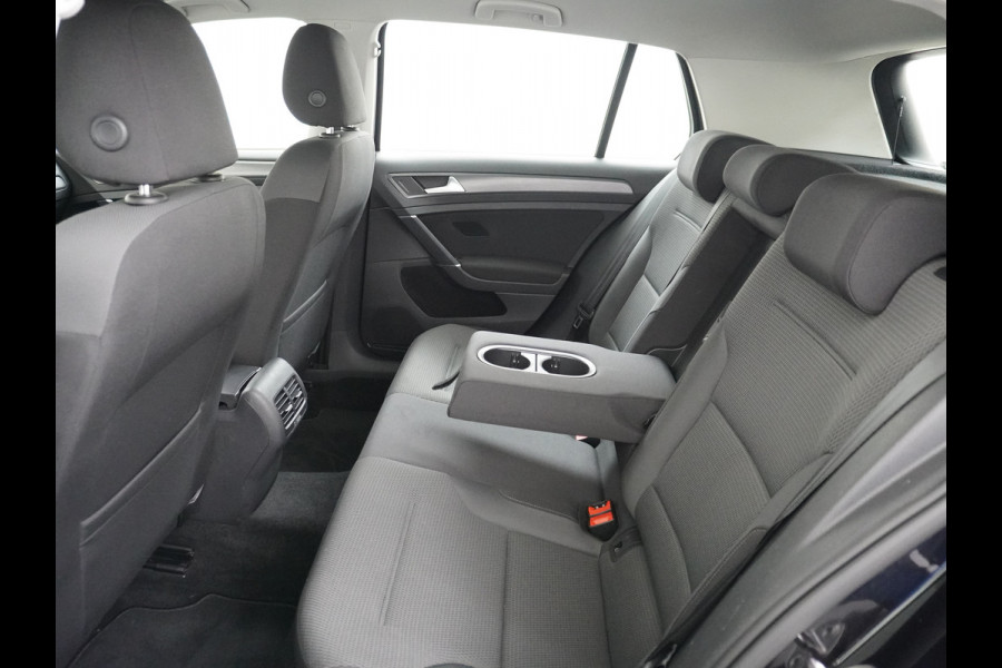Volkswagen e-Golf AUT SOH=92% Adaptieve Cruise Warmtepomp App-Connect Apple Carplay Android Auto Climatronic Stoelverwarming DAB+ Led Virtual Cockpit Winterpakket  Licht/Regensensor Pdc App-Connect Lmv 17" E-DITION 136PK 290NM Koppel slechts 44.000km