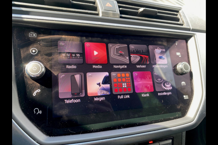Seat Arona BWJ 2020 | 1.6 TDI 96PK Style Bus Intense AUTOMAAT | CLIMA | LEDER/ALCANTARA | NAVI | CAMERA A | CARPLAY | PARKPILOT |