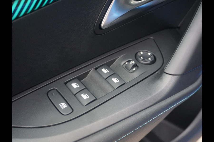 Peugeot e-2008 EV Allure Pack 50 kWh Soh batterij 95%