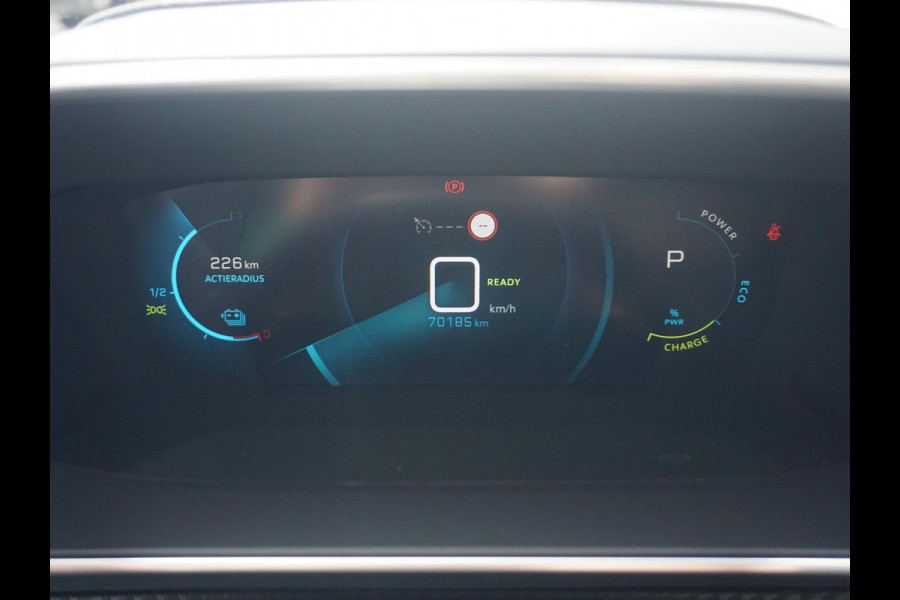 Peugeot e-2008 EV Allure Pack 50 kWh Soh batterij 95%
