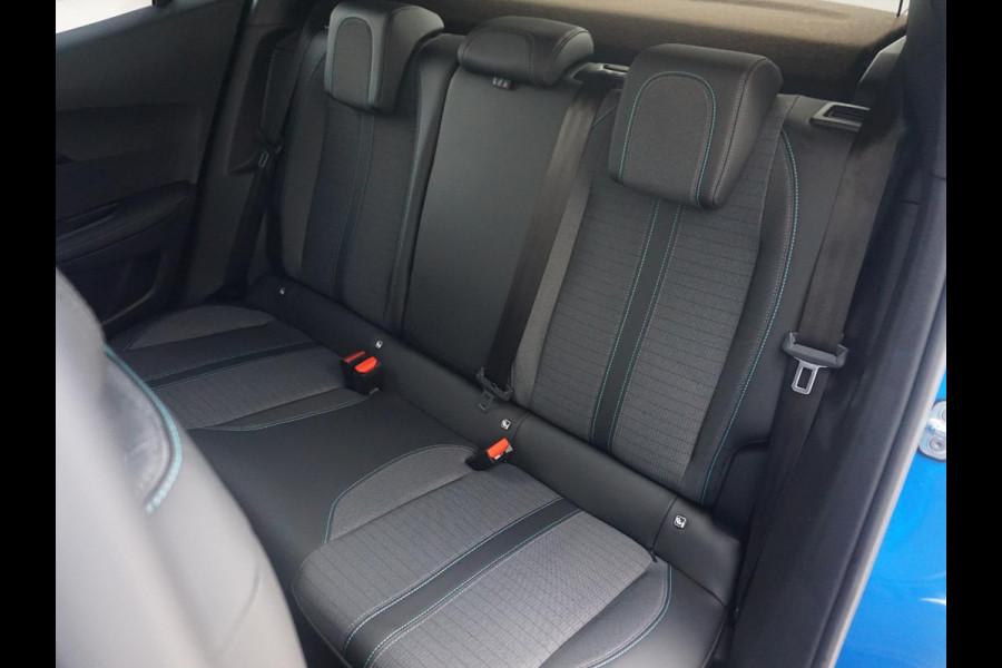 Peugeot e-2008 EV Allure Pack 50 kWh Soh batterij 95%