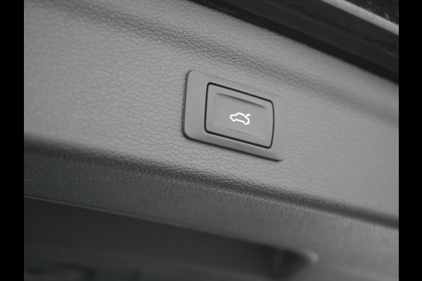 Audi Q3 45 TFSI eS Line Plug In Hybrid 245pk Dealer O.H PHEV | Adaptive Cruise | 360 Camera | Alcantara Sportstoelen Memory & Verwarmd | Navigatie | DAB | 20"L.M |