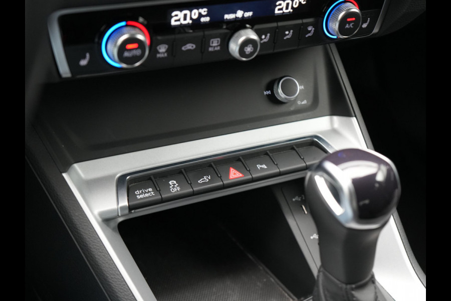 Audi Q3 45 TFSI eS Line Plug In Hybrid 245pk Dealer O.H PHEV | Adaptive Cruise | 360 Camera | Alcantara Sportstoelen Memory & Verwarmd | Navigatie | DAB | 20"L.M |