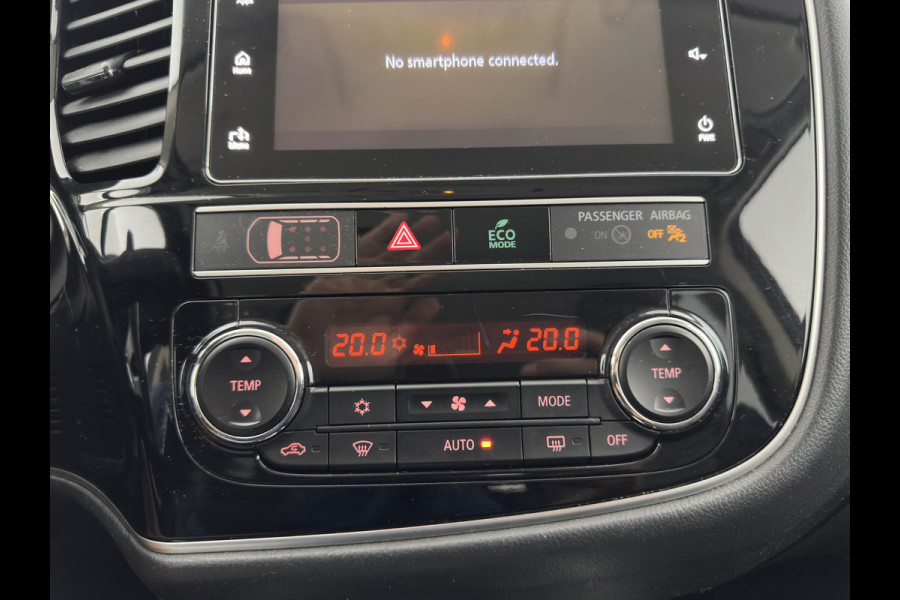 Mitsubishi Outlander 2.4 PHEV Pure (INCL.BTW) *CARPLAY | 1/2LEATHER | KEYLESS | CAMERA | SHIFT-PADDLES | ECC | PDC | CRUISE | 17''ALU | TOWBAR*