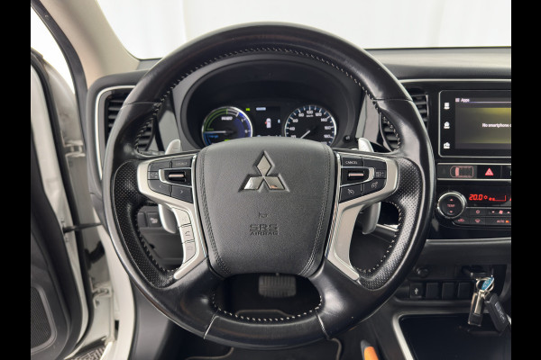 Mitsubishi Outlander 2.4 PHEV Pure (INCL.BTW) *CARPLAY | 1/2LEATHER | KEYLESS | CAMERA | SHIFT-PADDLES | ECC | PDC | CRUISE | 17''ALU | TOWBAR*