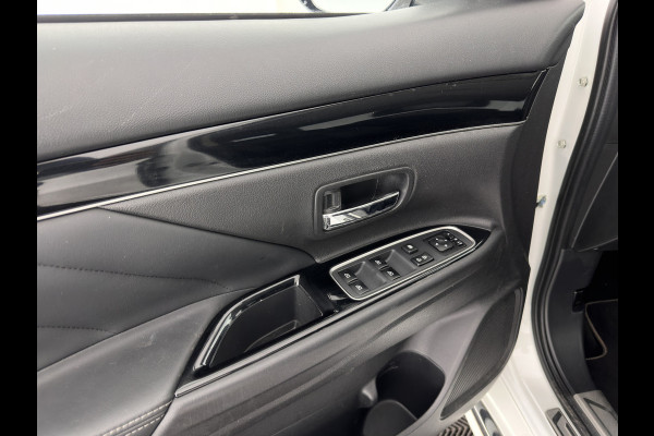 Mitsubishi Outlander 2.4 PHEV Pure (INCL.BTW) *CARPLAY | 1/2LEATHER | KEYLESS | CAMERA | SHIFT-PADDLES | ECC | PDC | CRUISE | 17''ALU | TOWBAR*