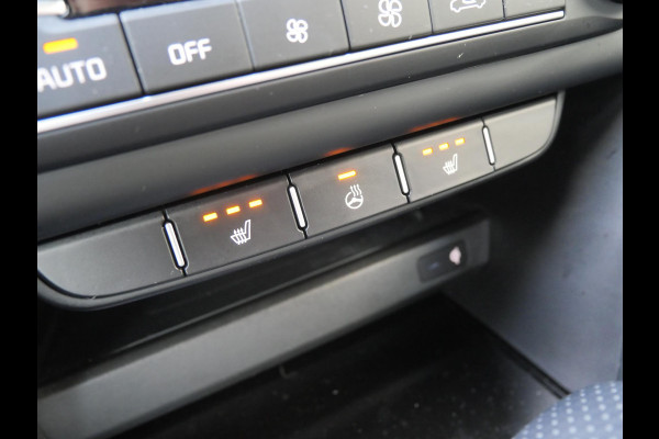 Kia Ceed 1.0 T-GDi MHEV Design Edition | 18'' LM | 4 Season | Navi | Cruise | Clima | Carplay |