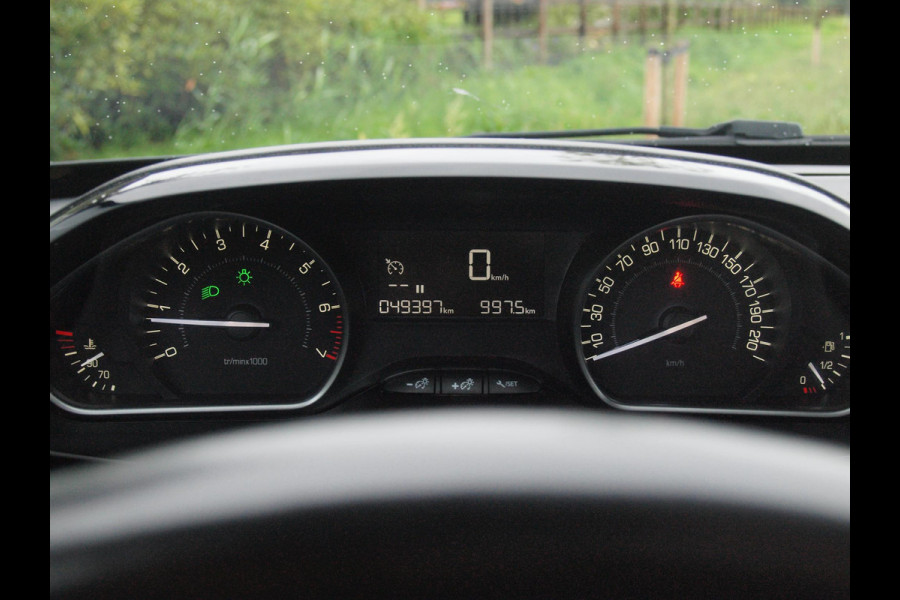 Peugeot 2008 1.2 PureTech Active | Cruise Control | Trekhaak | Airco | Bluetooth |