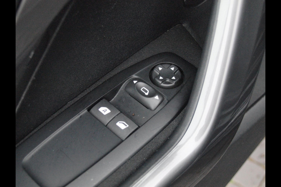 Peugeot 2008 1.2 PureTech Active | Cruise Control | Trekhaak | Airco | Bluetooth |