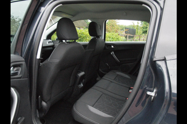 Peugeot 2008 1.2 PureTech Active | Cruise Control | Trekhaak | Airco | Bluetooth |