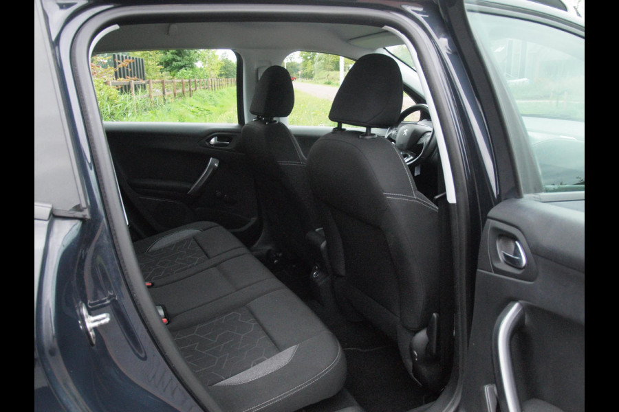 Peugeot 2008 1.2 PureTech Active | Cruise Control | Trekhaak | Airco | Bluetooth |