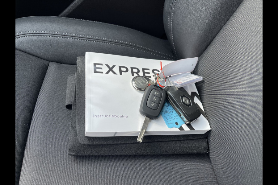 Renault Express 1.5 dCi 75 Comfort + / vaste prijs rijklaar € 12.950 ex btw / lease vanaf € 218 / airco / cruise / apple carplay / schuifdeur / half leer / armsteun / euro 6 / bpm vrij