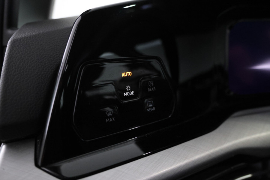 Volkswagen GOLF Variant 2.0 TDI Life Business Automaat, Navigatie, Digital dash