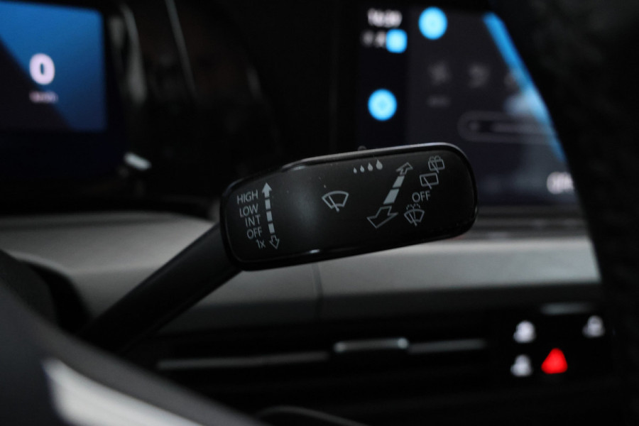 Volkswagen GOLF Variant 2.0 TDI Life Business Automaat, Navigatie, Digital dash