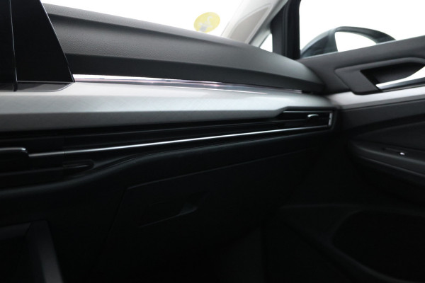 Volkswagen GOLF Variant 2.0 TDI Life Business Automaat, Navigatie, Digital dash
