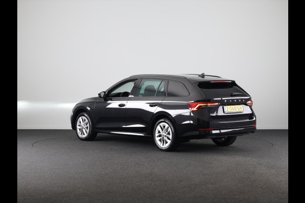 Škoda Octavia Combi 1.4 TSI iV PHEV Business Edition 204 pk Automaat (DSG) | Private lease vanaf 634,-- | Verlengde garantie | Navigatie | Parkeersensoren | Adaptieve cruise control | Stoelverwarming |