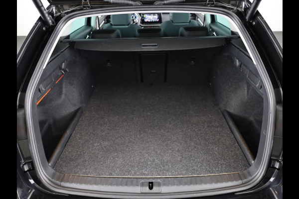 Škoda Octavia Combi 1.4 TSI iV PHEV Business Edition 204 pk Automaat (DSG) | Private lease vanaf 634,-- | Verlengde garantie | Navigatie | Parkeersensoren | Adaptieve cruise control | Stoelverwarming |