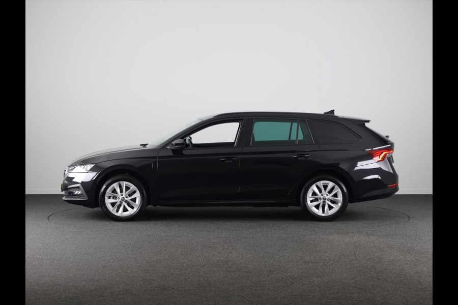 Škoda Octavia Combi 1.4 TSI iV PHEV Business Edition 204 pk Automaat (DSG) | Private lease vanaf 634,-- | Verlengde garantie | Navigatie | Parkeersensoren | Adaptieve cruise control | Stoelverwarming |