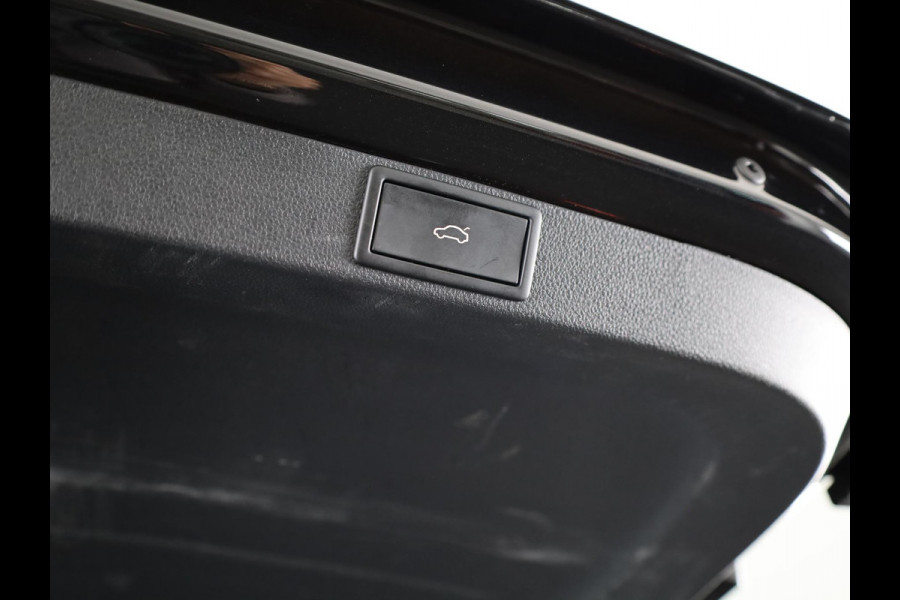 Škoda Octavia Combi 1.4 TSI iV PHEV Business Edition 204 pk Automaat (DSG) | Private lease vanaf 634,-- | Verlengde garantie | Navigatie | Parkeersensoren | Adaptieve cruise control | Stoelverwarming |