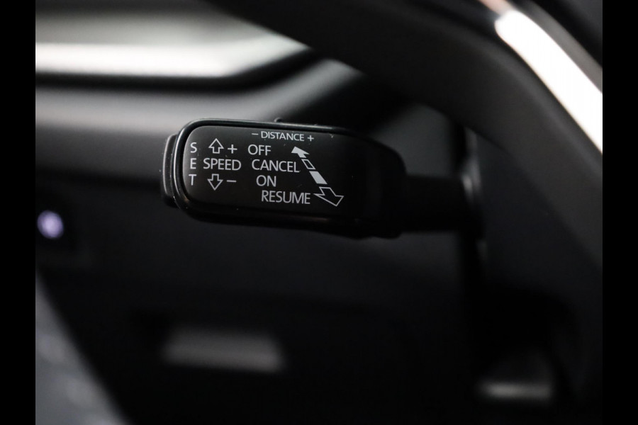 Škoda Octavia Combi 1.4 TSI iV PHEV Business Edition 204 pk Automaat (DSG) | Private lease vanaf 634,-- | Verlengde garantie | Navigatie | Parkeersensoren | Adaptieve cruise control | Stoelverwarming |