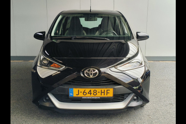 Toyota Aygo 1.0 VVT-i x-play AUTOMAAT uit 2020 Rijklaar + 12 maanden Bovag-garantie Henk Jongen Auto's in Helmond,  al 50 jaar service zoals 't hoort!