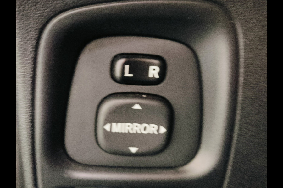 Toyota Aygo 1.0 VVT-i x-play AUTOMAAT uit 2020 Rijklaar + 12 maanden Bovag-garantie Henk Jongen Auto's in Helmond,  al 50 jaar service zoals 't hoort!