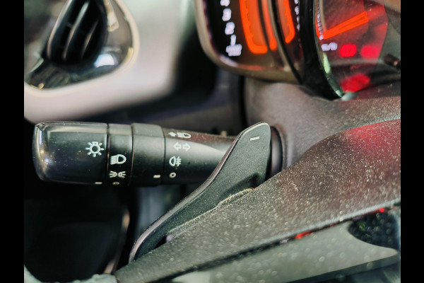 Toyota Aygo 1.0 VVT-i x-play AUTOMAAT uit 2020 Rijklaar + 12 maanden Bovag-garantie Henk Jongen Auto's in Helmond,  al 50 jaar service zoals 't hoort!