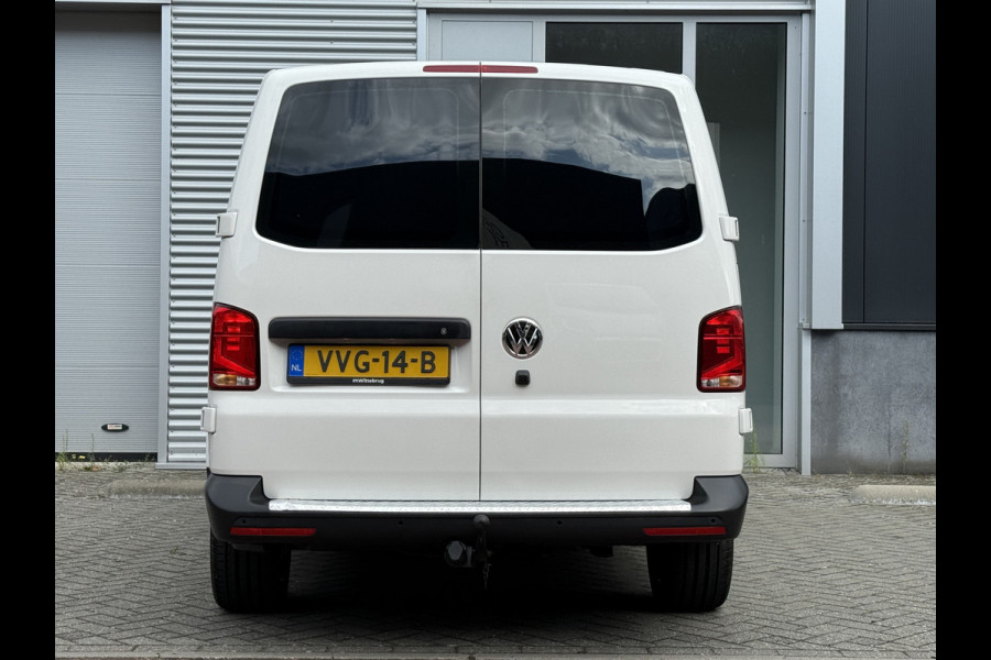 Volkswagen Transporter 2.0 TDI L2H1 30 DC Highline | Camera | Trekhaak | Automaat Volkswagen Transporter 2.0 TDI L2H1 30 DC Highline | Camera | Trekhaak | Automaat