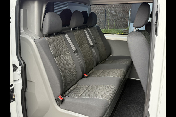 Volkswagen Transporter 2.0 TDI L2H1 30 DC Highline | Camera | Trekhaak | Automaat Volkswagen Transporter 2.0 TDI L2H1 30 DC Highline | Camera | Trekhaak | Automaat