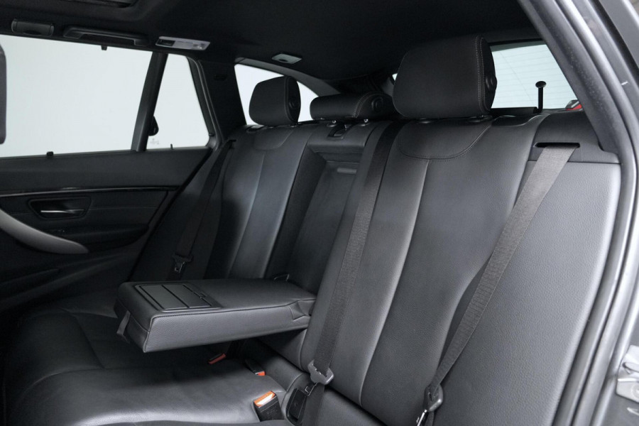 BMW 3 Serie Touring 320i M Sport Automaat 184 PK | Pano-dak | CarPlay | Camera | Leder | Stoelverwarming | Cruise | Pdc | Led |